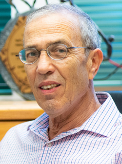 Zeev Gross